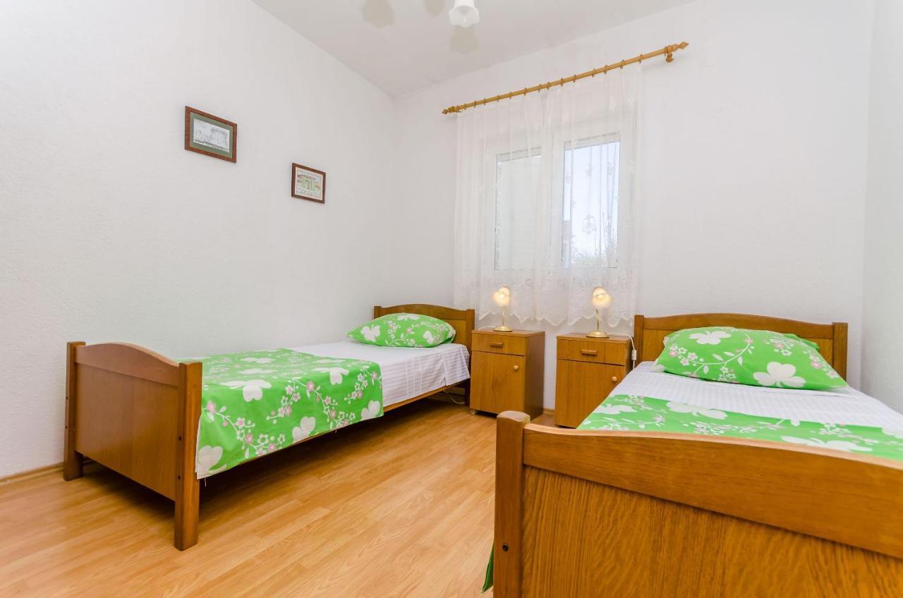 Apartments Stara Maslina Слатине Екстер'єр фото