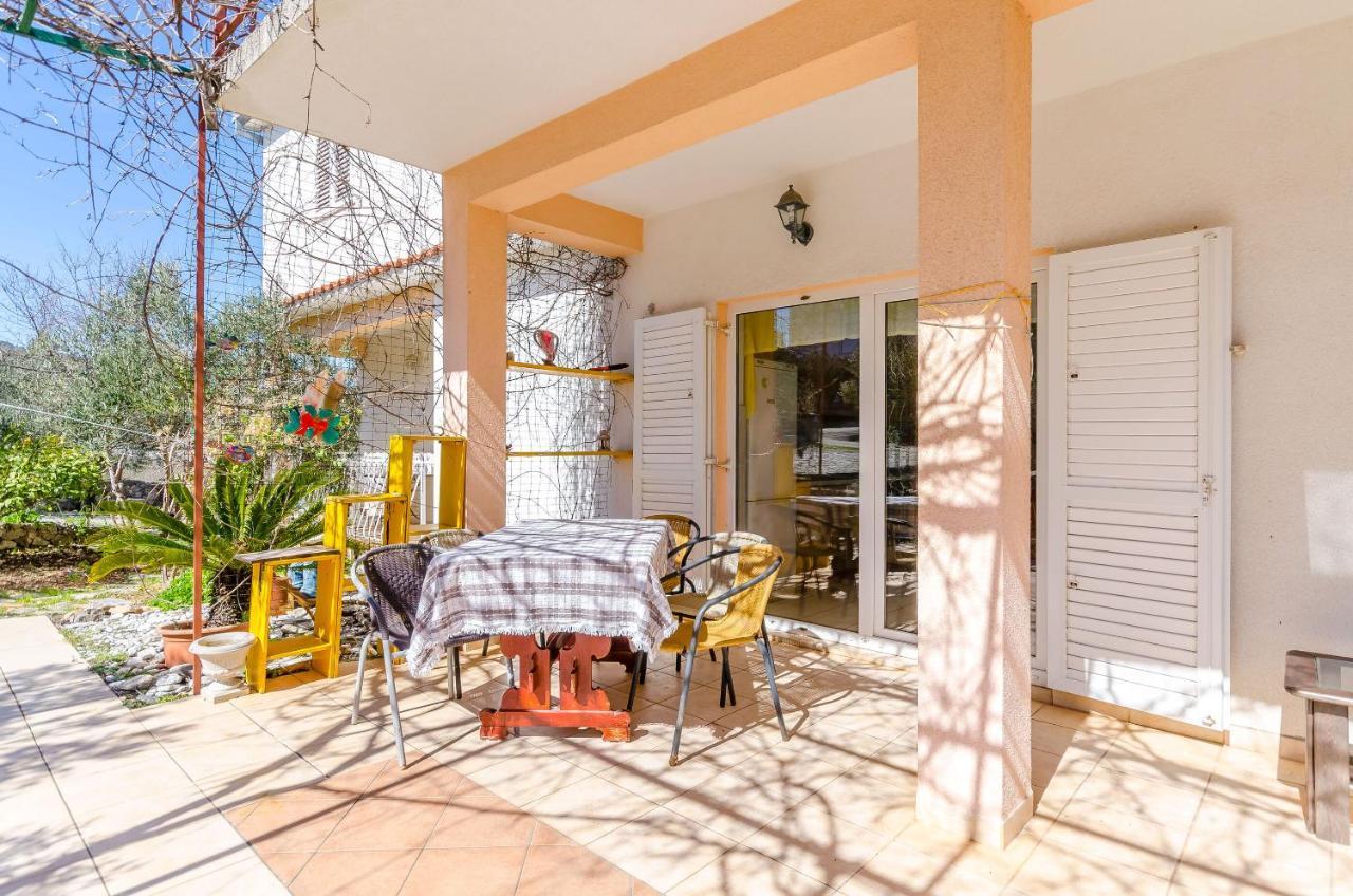 Apartments Stara Maslina Слатине Екстер'єр фото